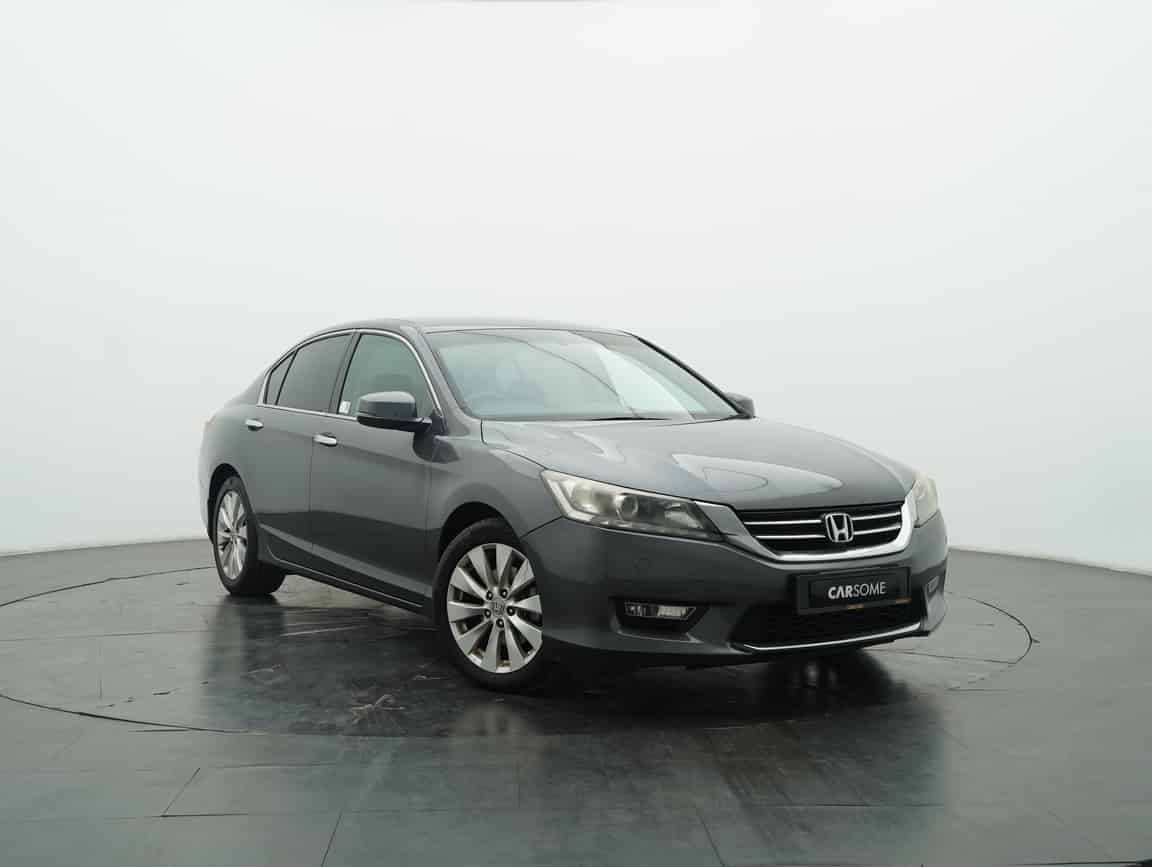 Honda_Accord_2014_Gray_B2C_CARSOME