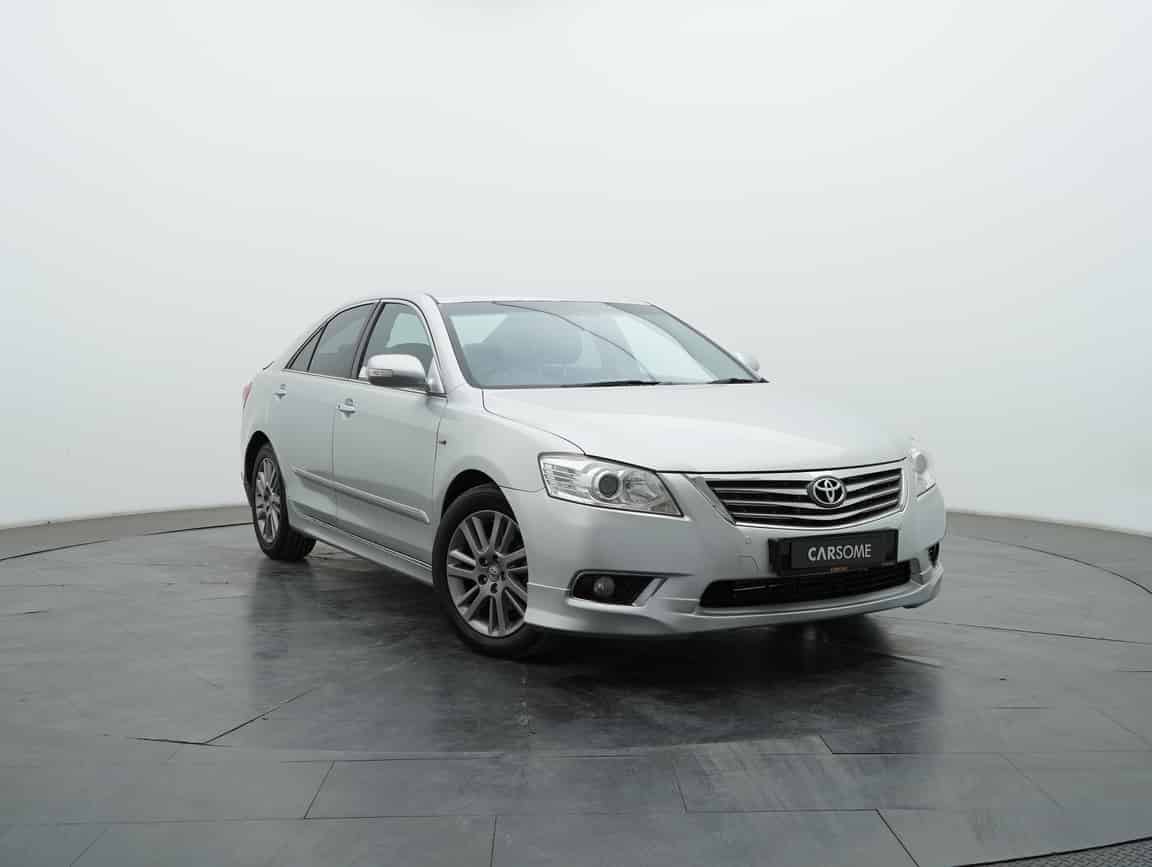 Toyota_Camry_2012_Silver_B2C_CARSOME