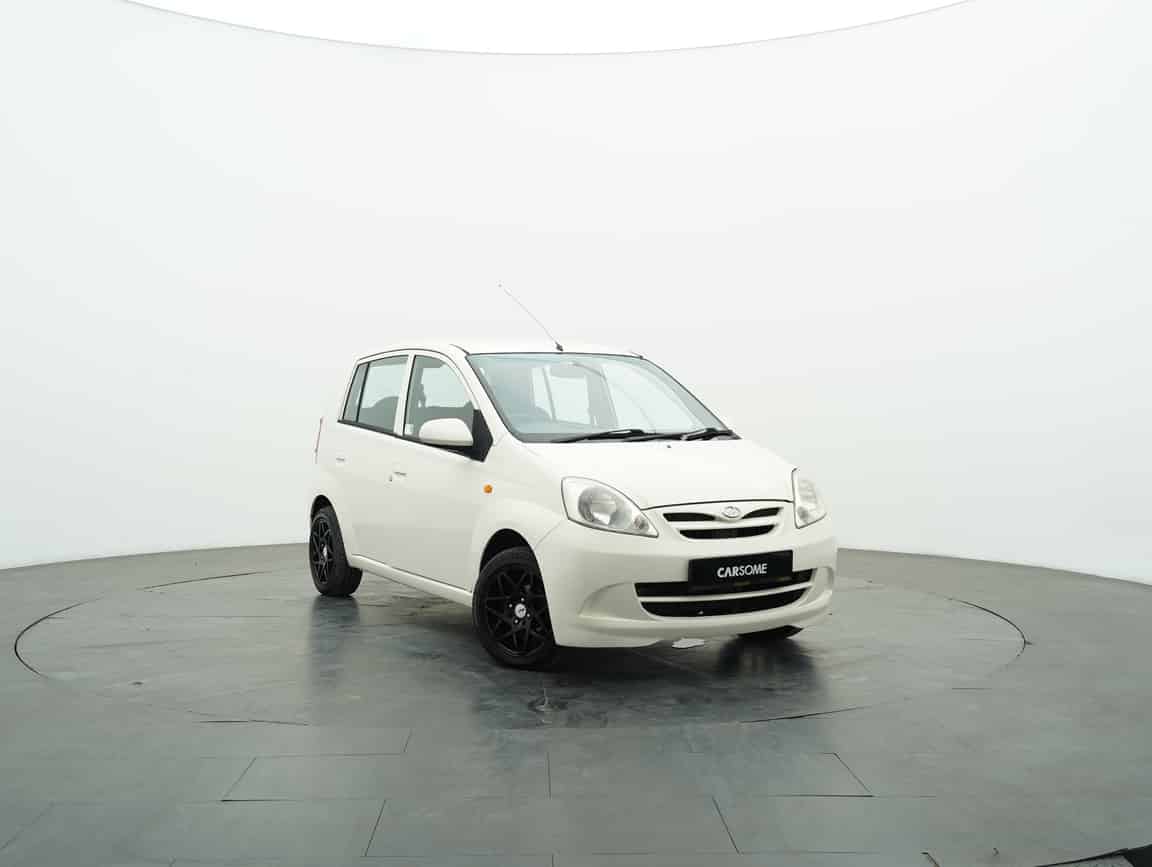 Perodua_Viva_2013_White_B2C_CARSOME