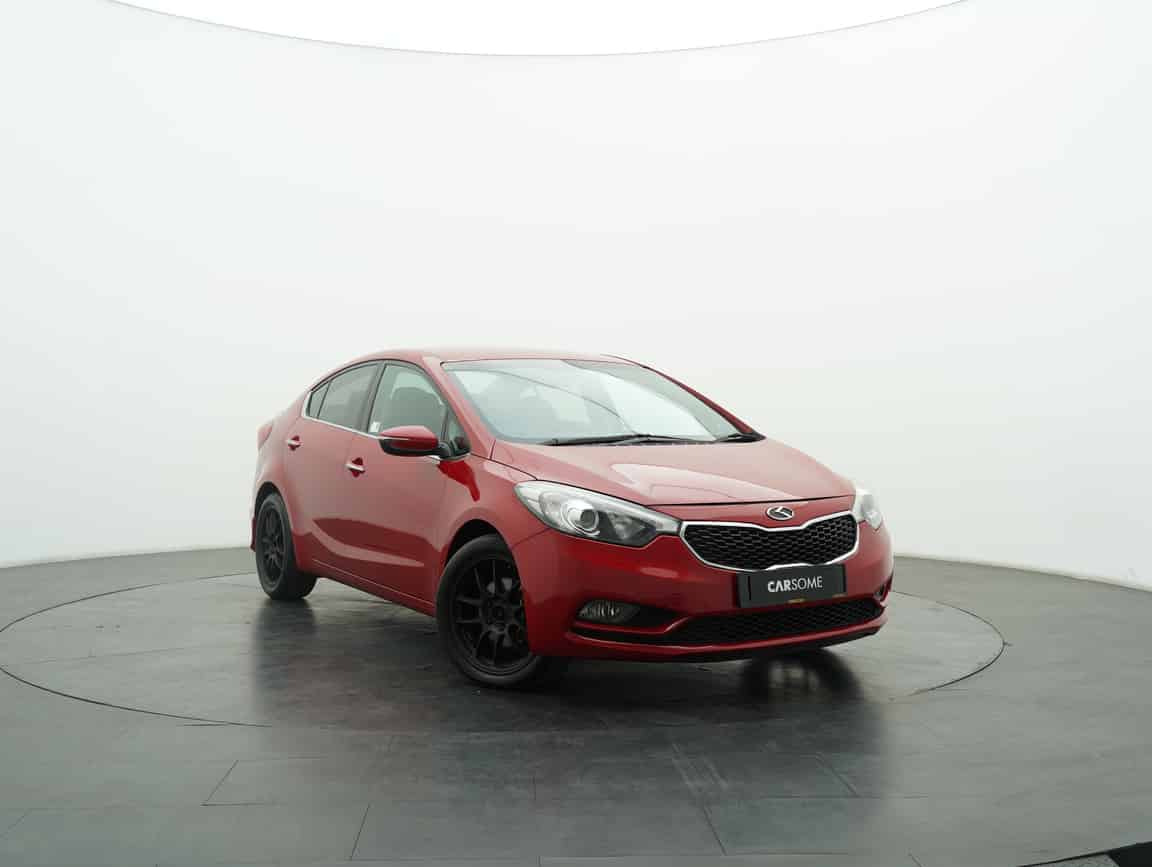 Kia_Cerato_2014_Red_B2C_CARSOME