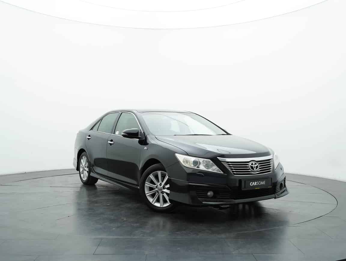 Toyota_Camry_2012_Black_B2C_CARSOME
