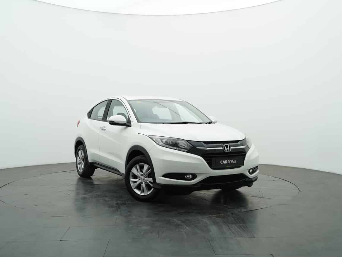 Honda_HR-V_2015_White_B2C_CARSOME
