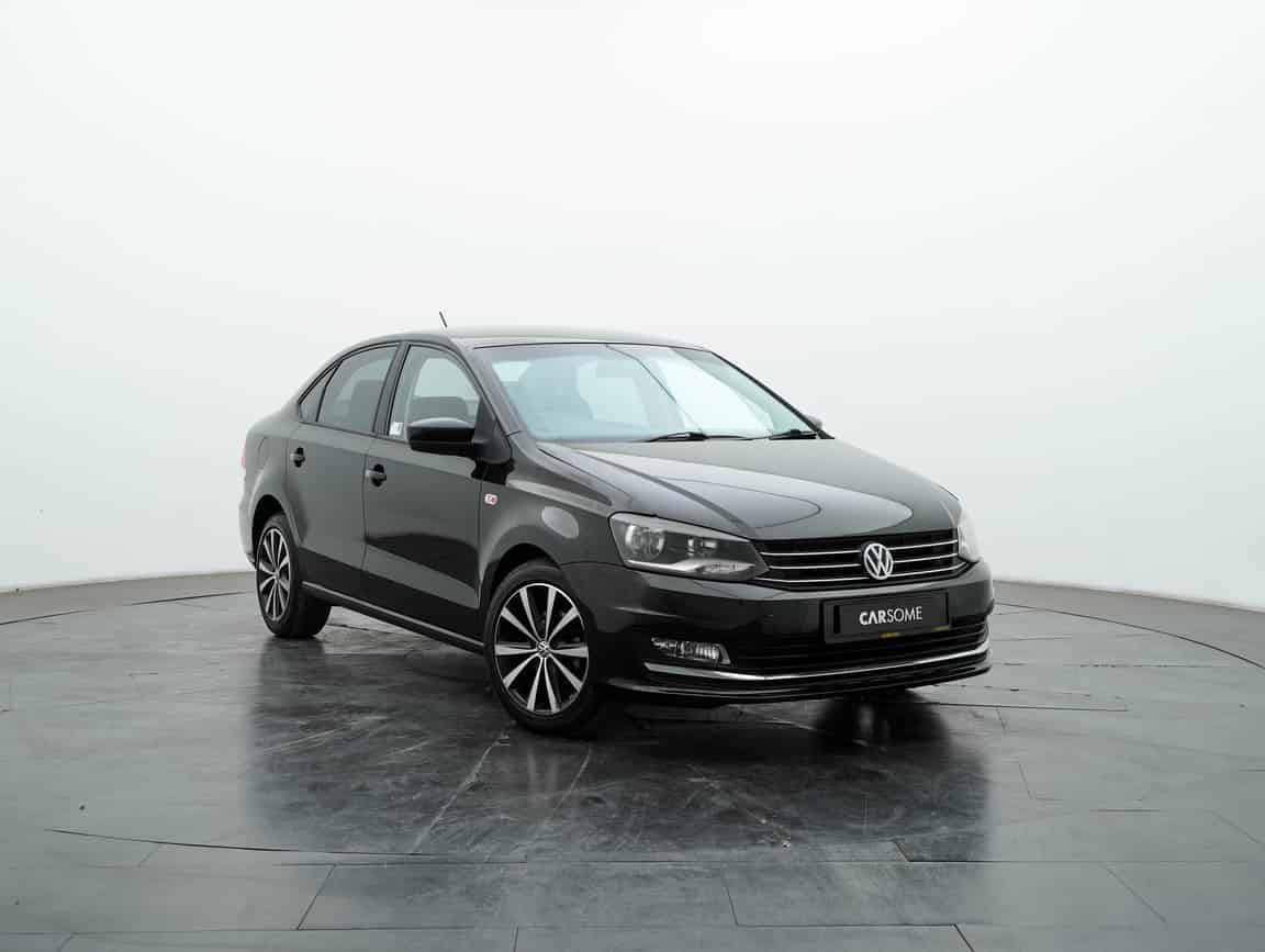 Volkswagen_Vento_2016_Black_B2C_CARSOME