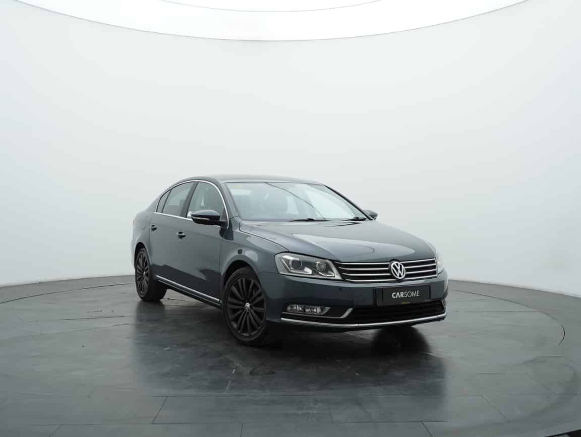 Volkswagen_Passat_2014_Gray_B2C_CARSOME