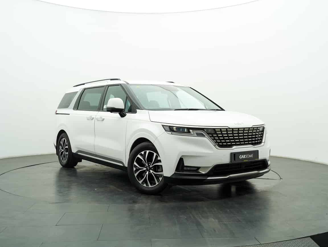 Kia_Carnival_2022_White_B2C_CARSOME