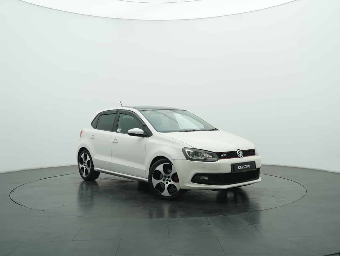 Volkswagen_Polo_2012_White_B2C_CARSOME