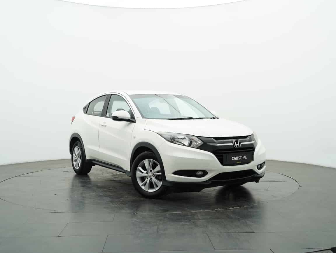 Honda_HR-V_2016_White_B2C_CARSOME