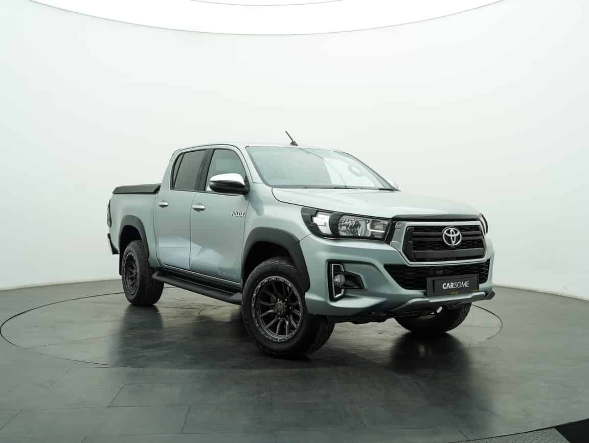 Toyota_Hilux_2019_Silver_B2C_CARSOME