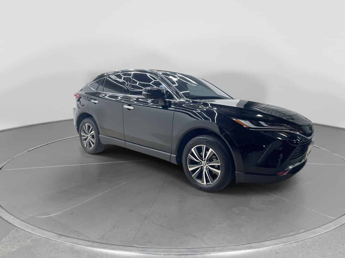 Toyota_Harrier_2023_Hitam_B2C_CARSOME