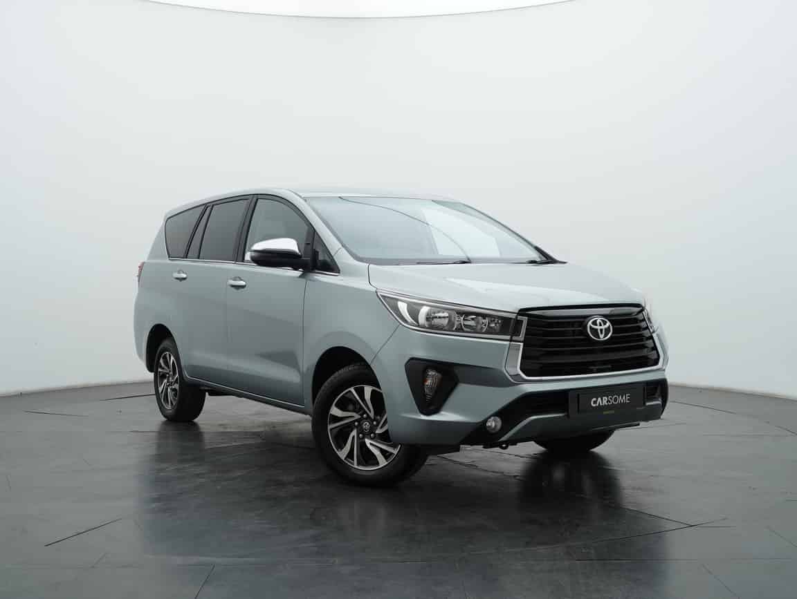 Toyota_Innova_2021_Silver_B2C_CARSOME