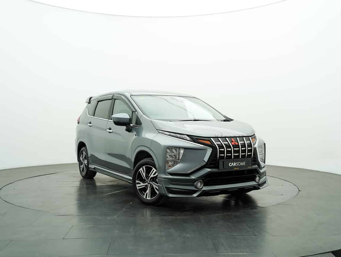 Mitsubishi_Xpander_2023_Kelabu_B2C_CARSOME
