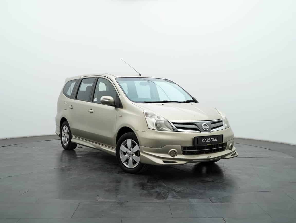 Nissan_Grand Livina_2013_Emas_B2C_CARSOME