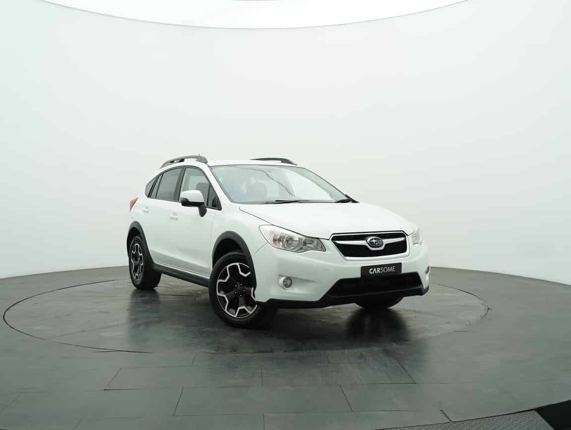 Subaru_XV_2015_White_B2C_CARSOME