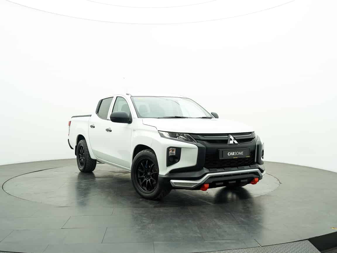 Mitsubishi_Triton_2023_White_B2C_CARSOME