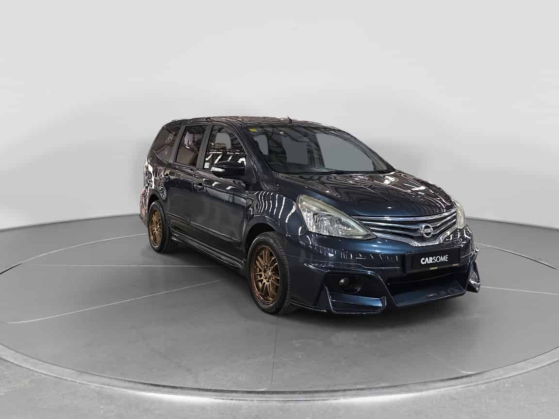 Nissan_Grand Livina_2013_Blue_B2C_CARSOME