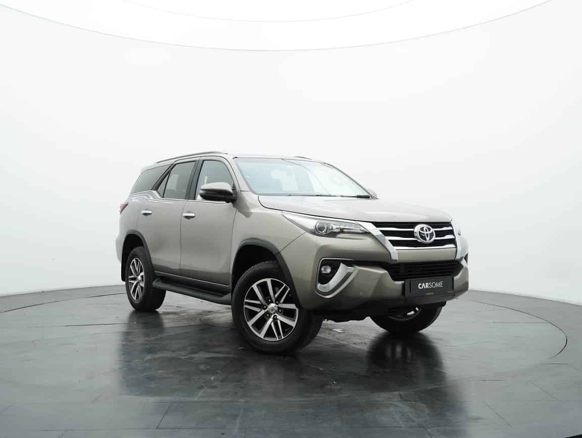 Toyota_Fortuner_2019_Gray_B2C_CARSOME