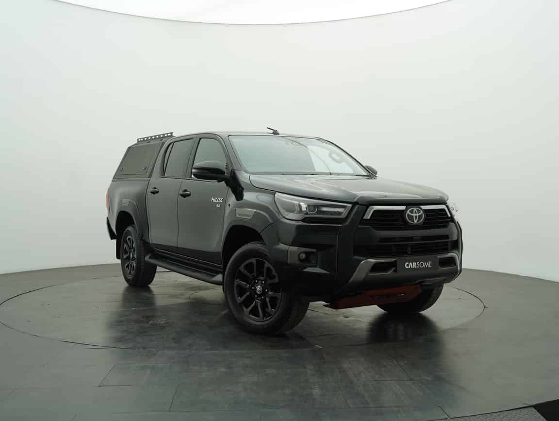 Toyota_Hilux_2021_Black_B2C_CARSOME