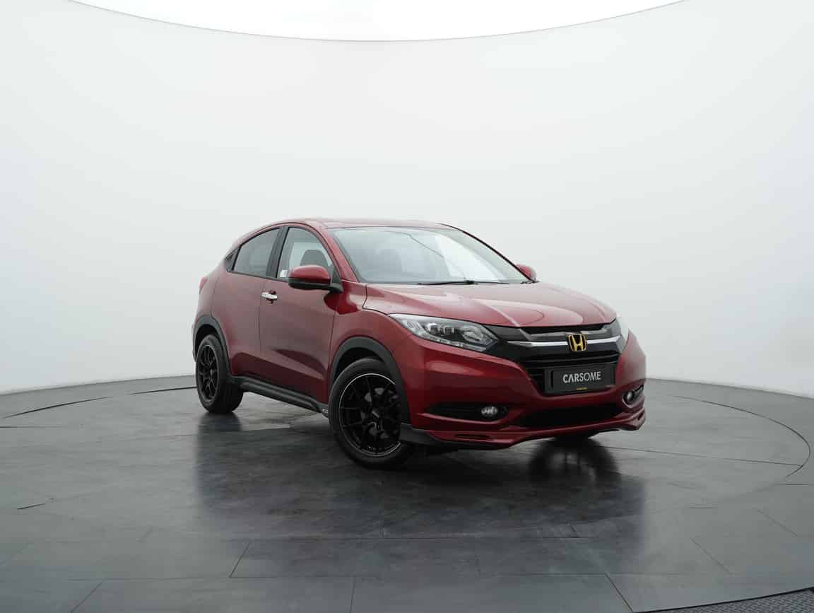 Honda_HR-V_2017_Red_B2C_CARSOME
