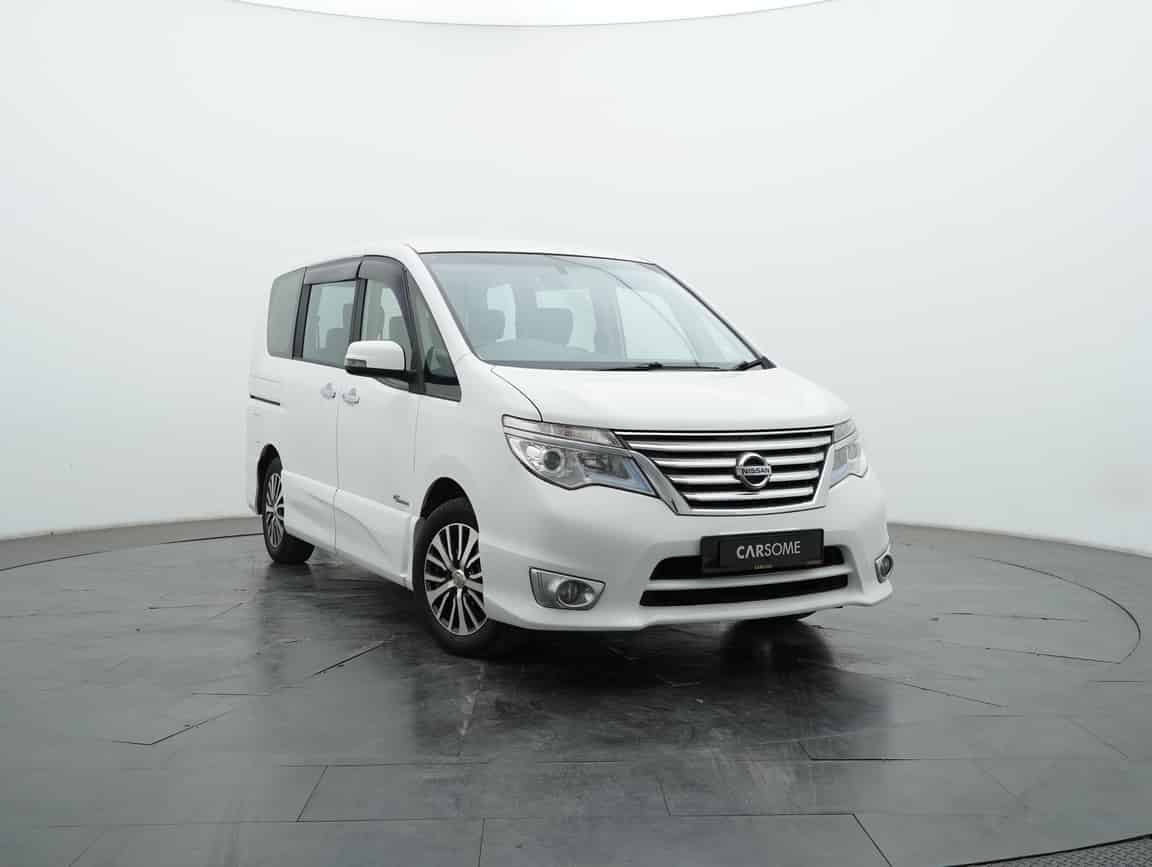 Nissan_Serena_2015_White_B2C_CARSOME