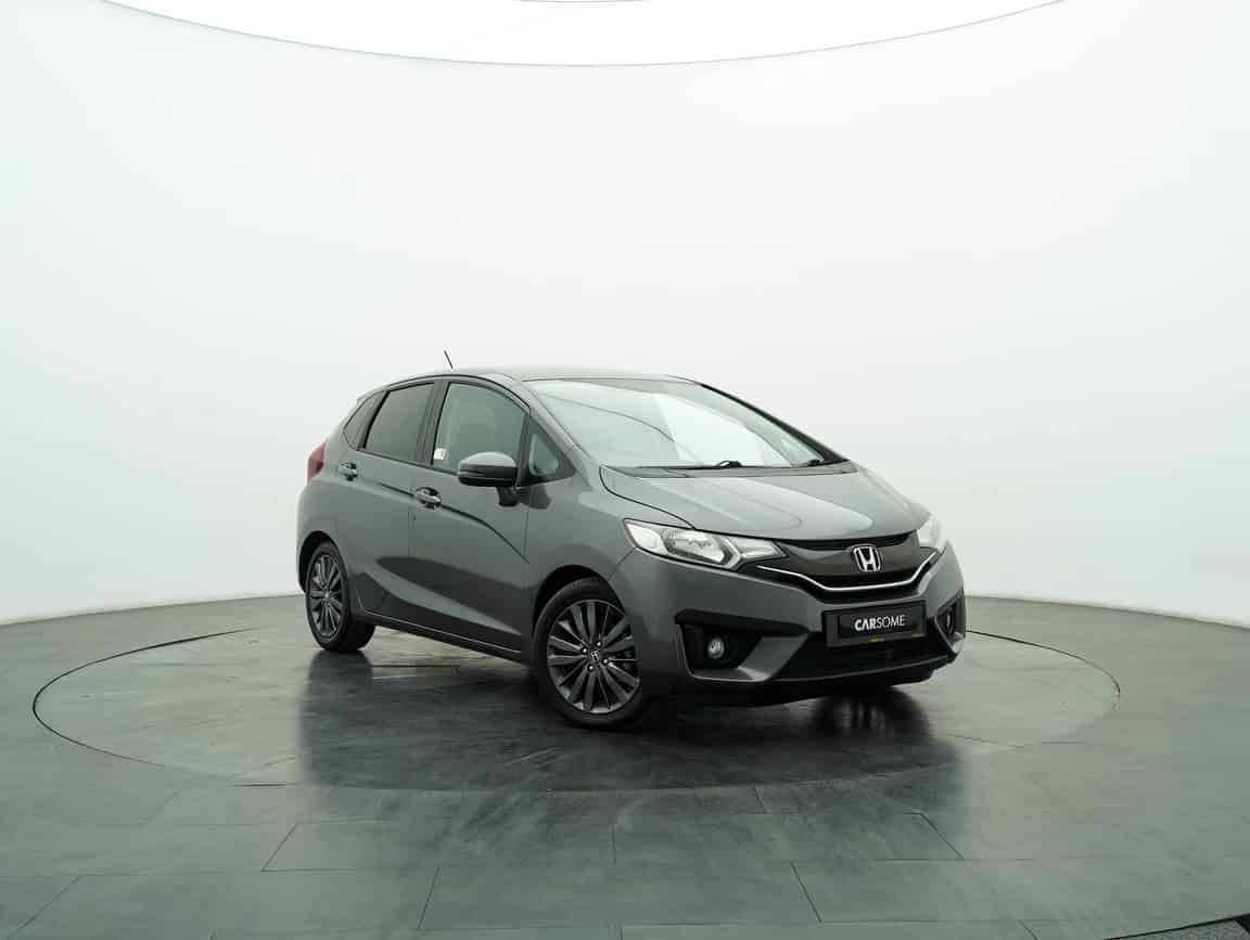 Honda_Jazz_2016_Gray_B2C_CARSOME