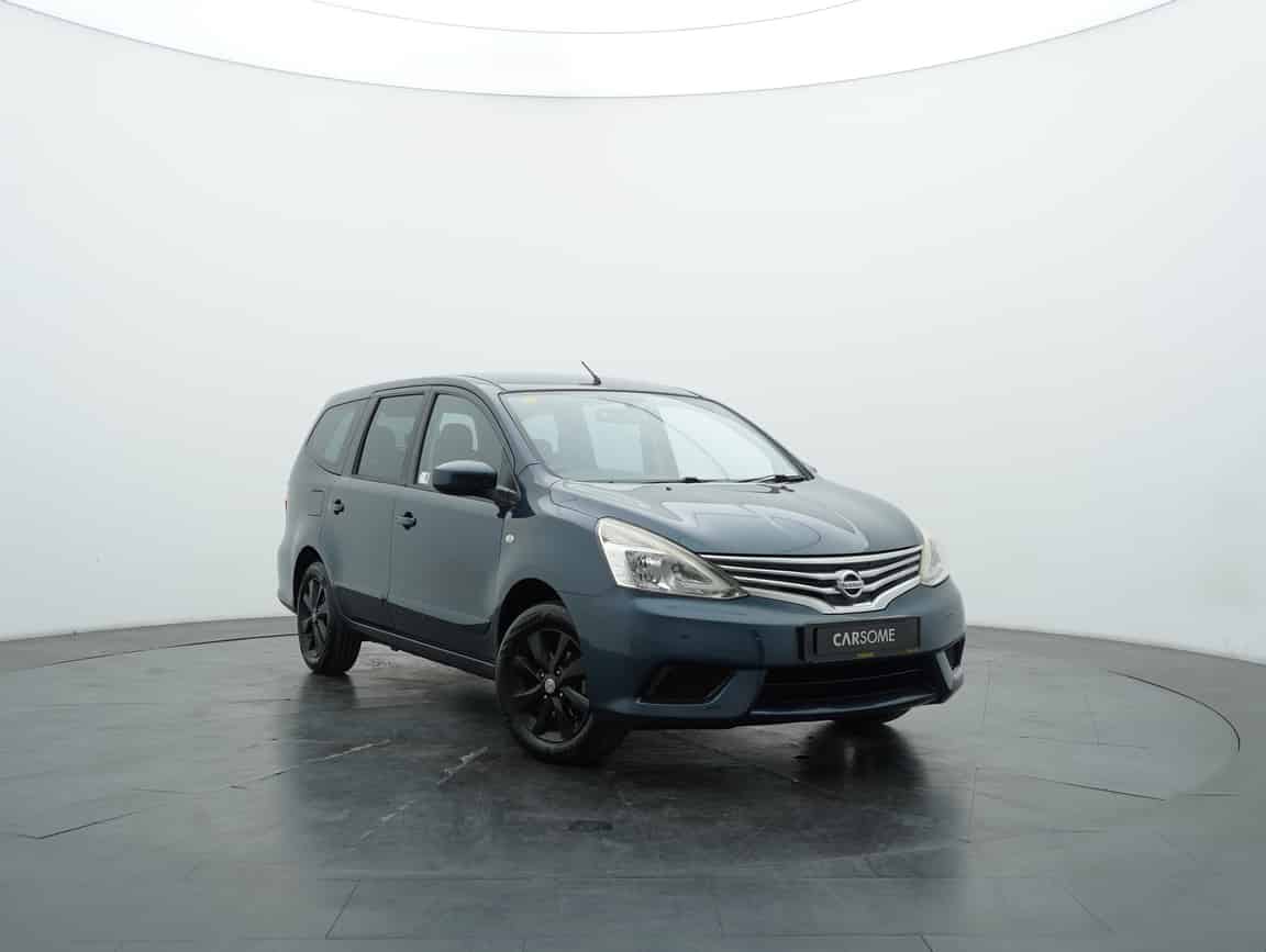 Nissan_Grand Livina_2017_Blue_B2C_CARSOME