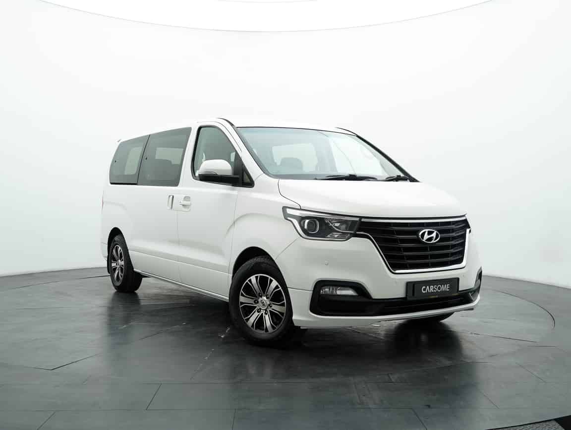 Hyundai_Grand Starex_2019_White_B2C_CARSOME