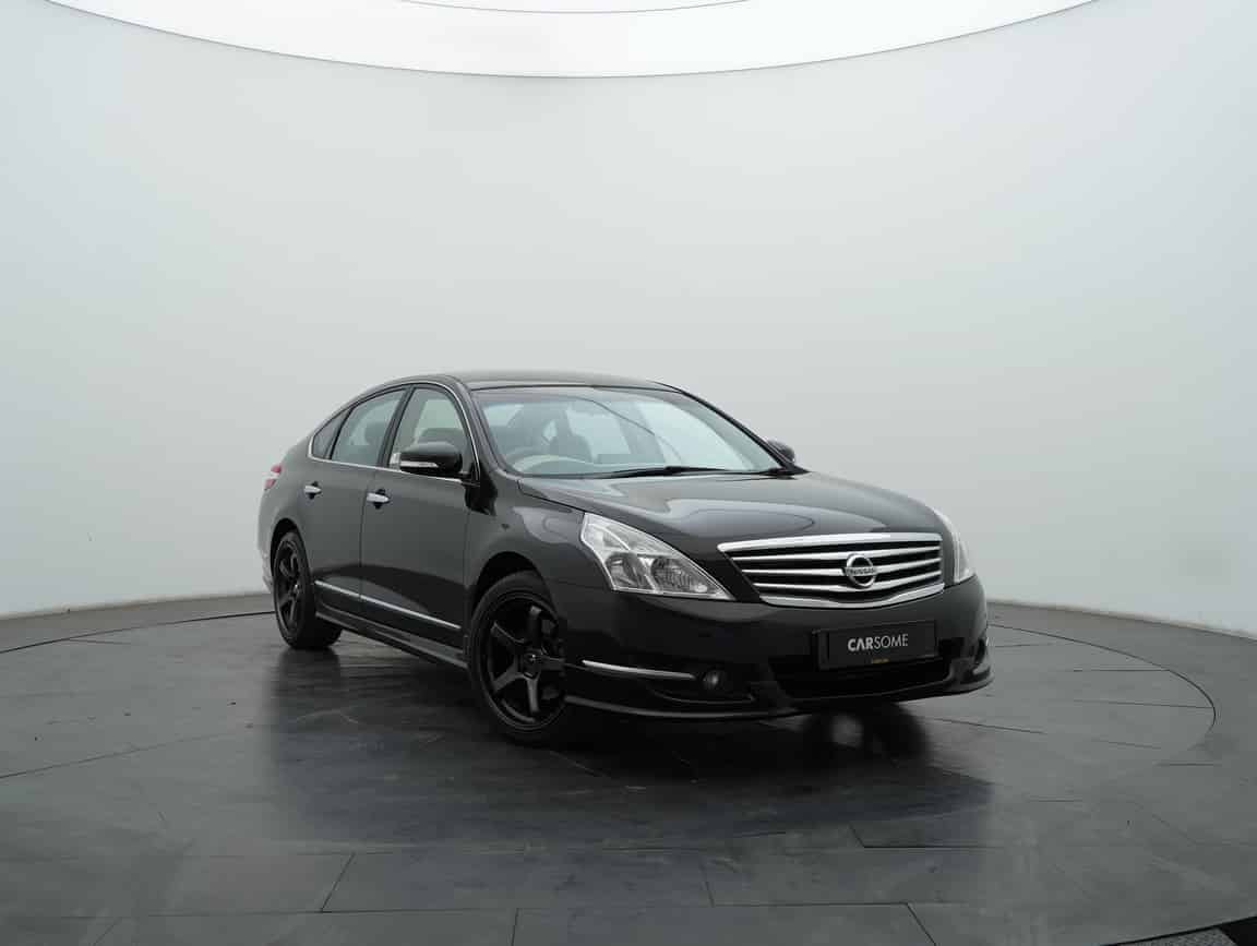 Nissan_Teana_2011_Black_B2C_CARSOME