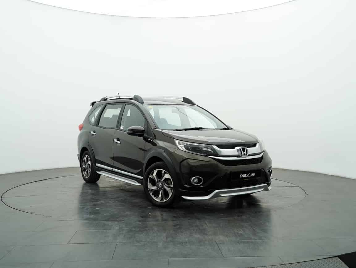 Honda_BR-V_2017_Gray_B2C_CARSOME