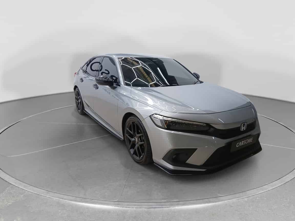 Honda_Civic_2023_Silver_B2C_CARSOME