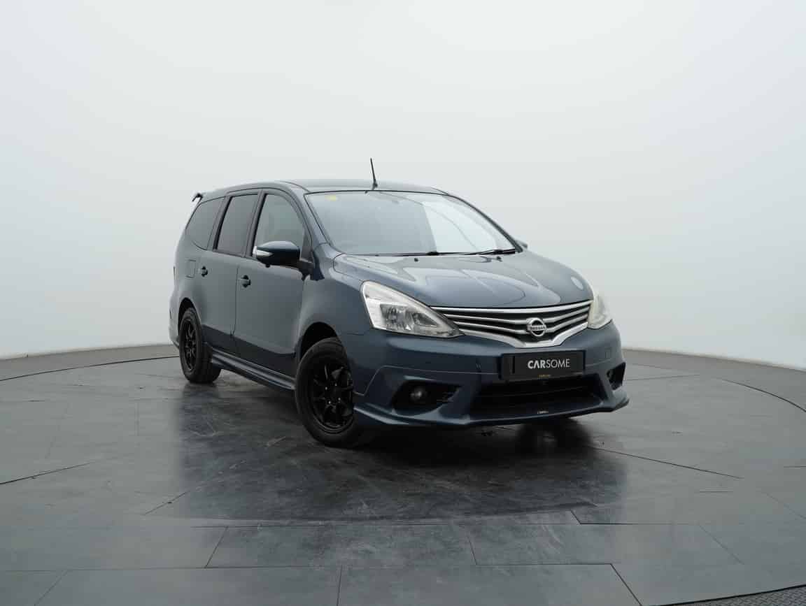 Nissan_Grand Livina_2016_Blue_B2C_CARSOME
