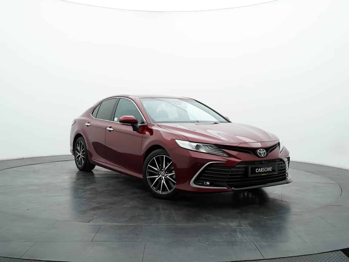 Toyota_Camry_2023_Red_B2C_CARSOME