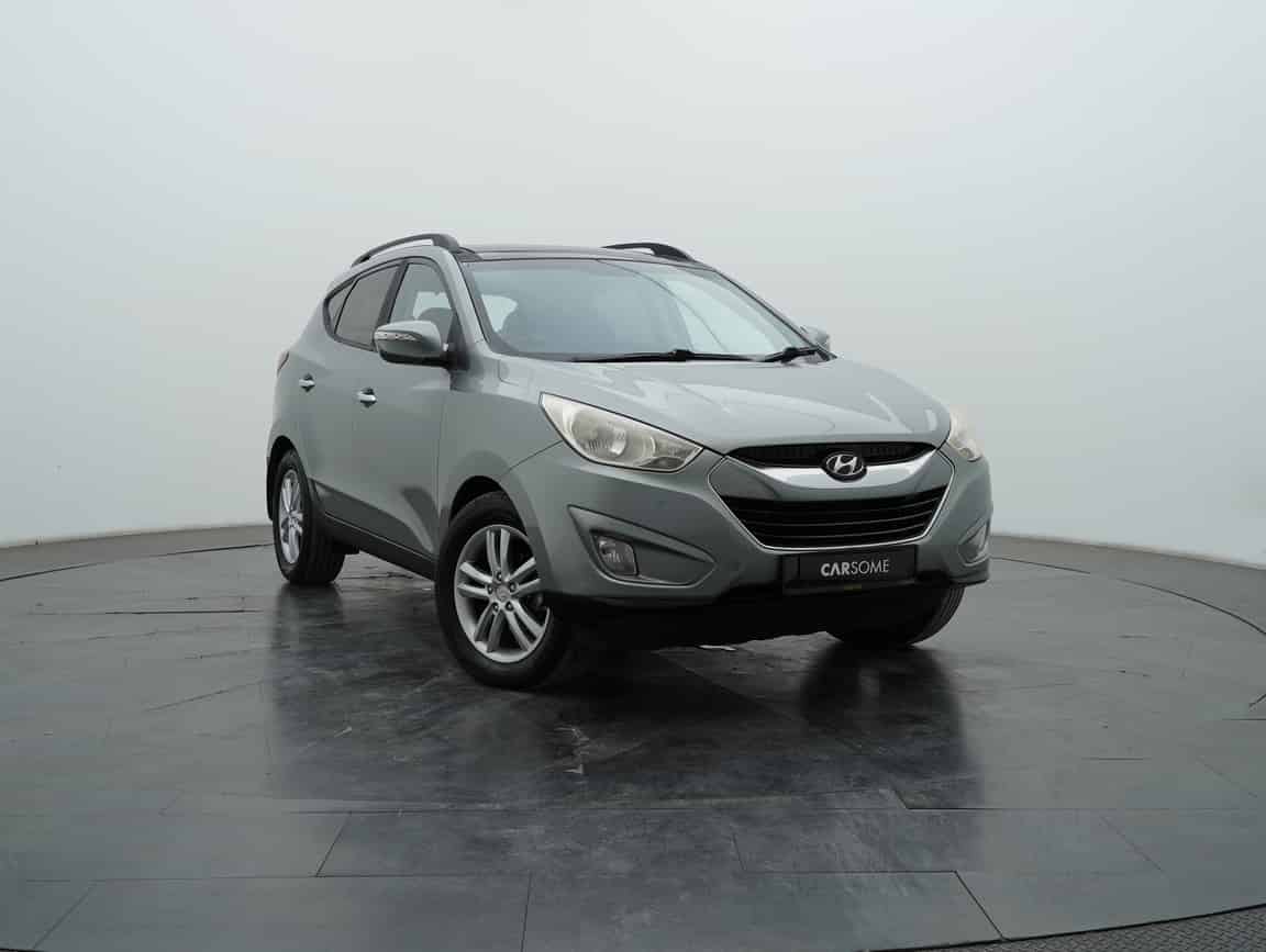 Hyundai_Tucson_2010_Gray_B2C_CARSOME