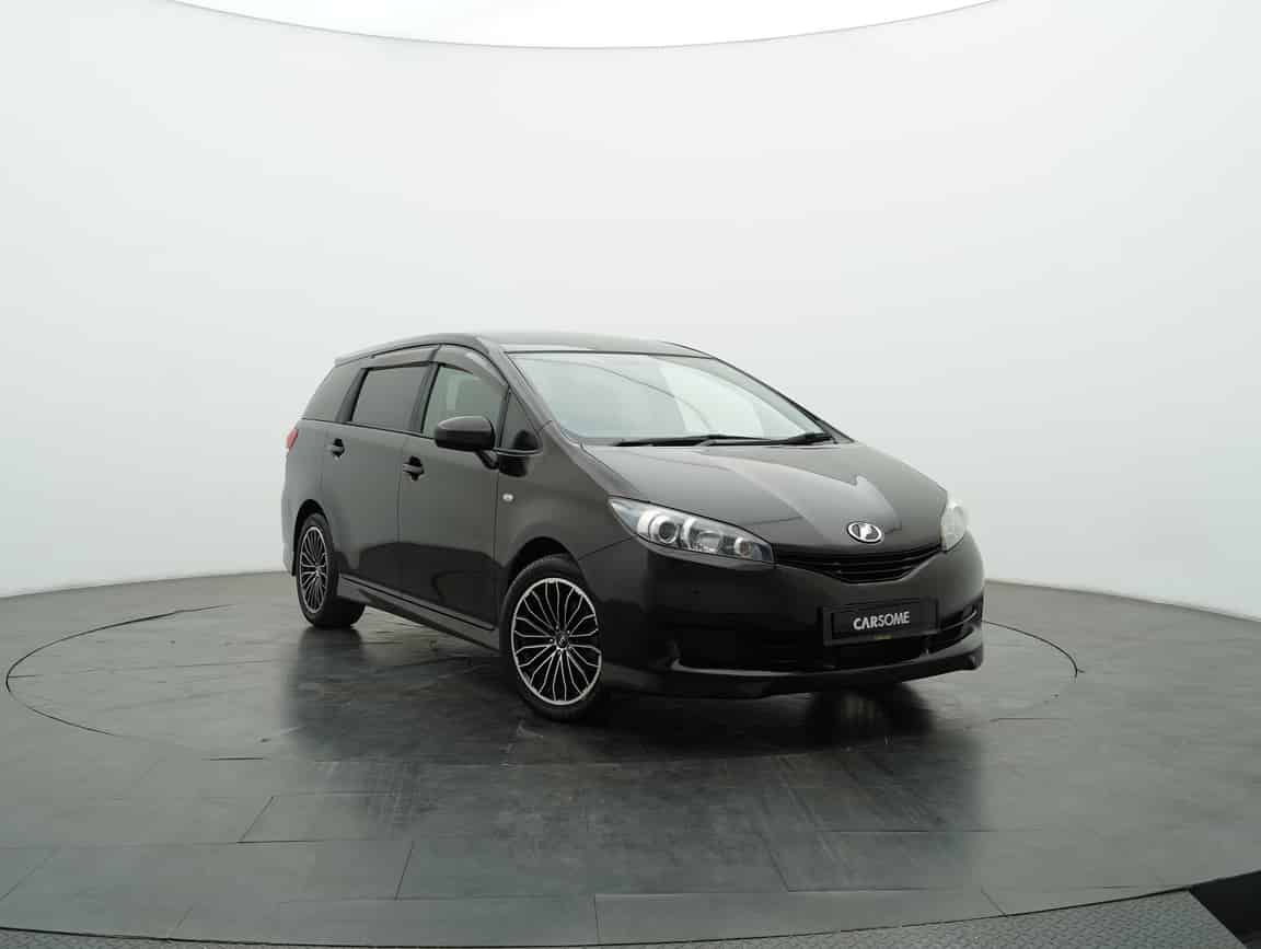 Toyota_Wish_2011_Red_B2C_CARSOME