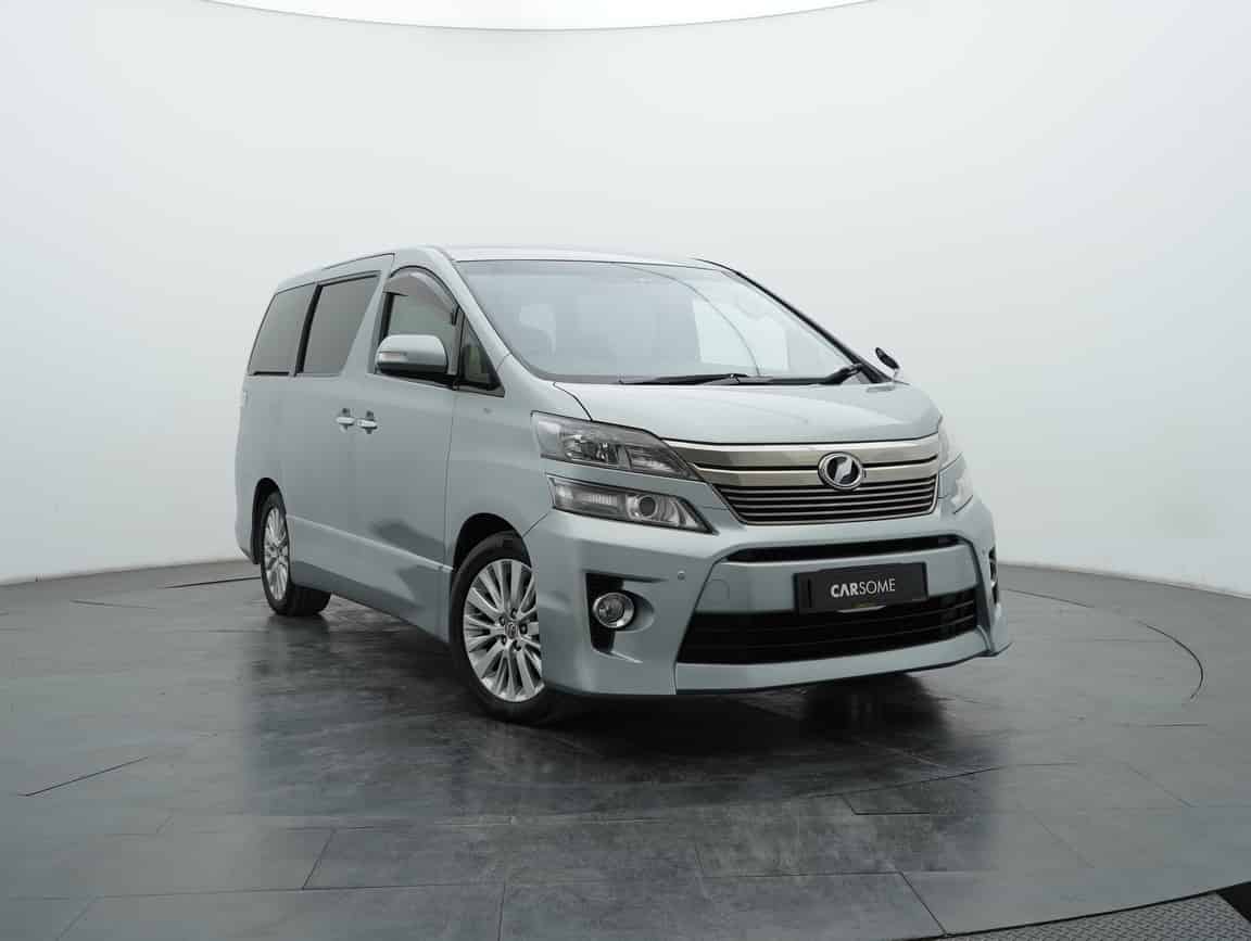 Toyota_Vellfire_2013_Silver_B2C_CARSOME