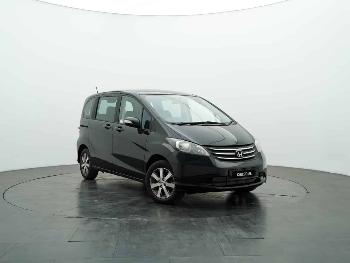 Honda_Freed_2010_Black_B2C_CARSOME