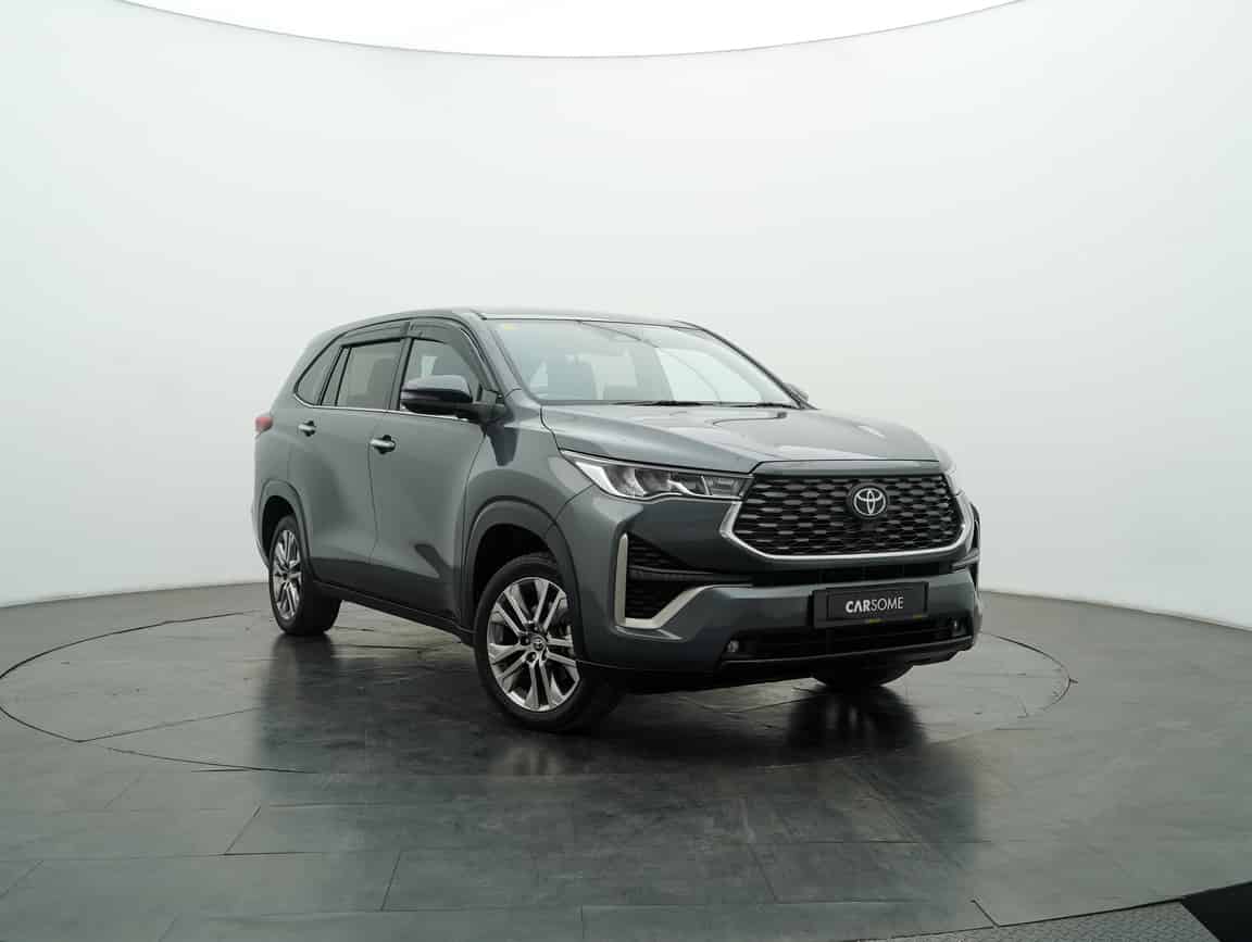 Toyota_Innova Zenix_2023_Gray_B2C_CARSOME