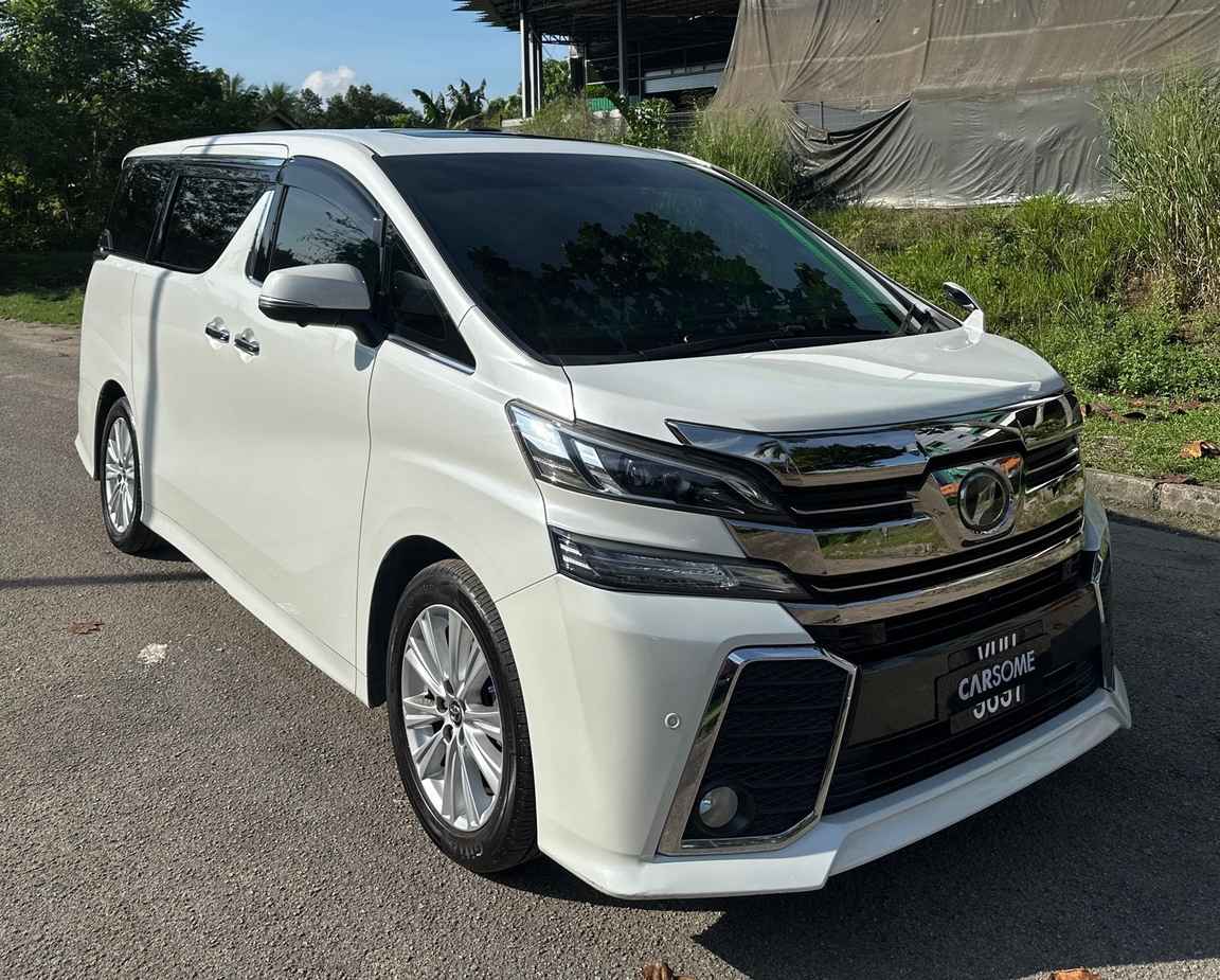 Toyota_Vellfire_2017_White_B2C_CARSOME