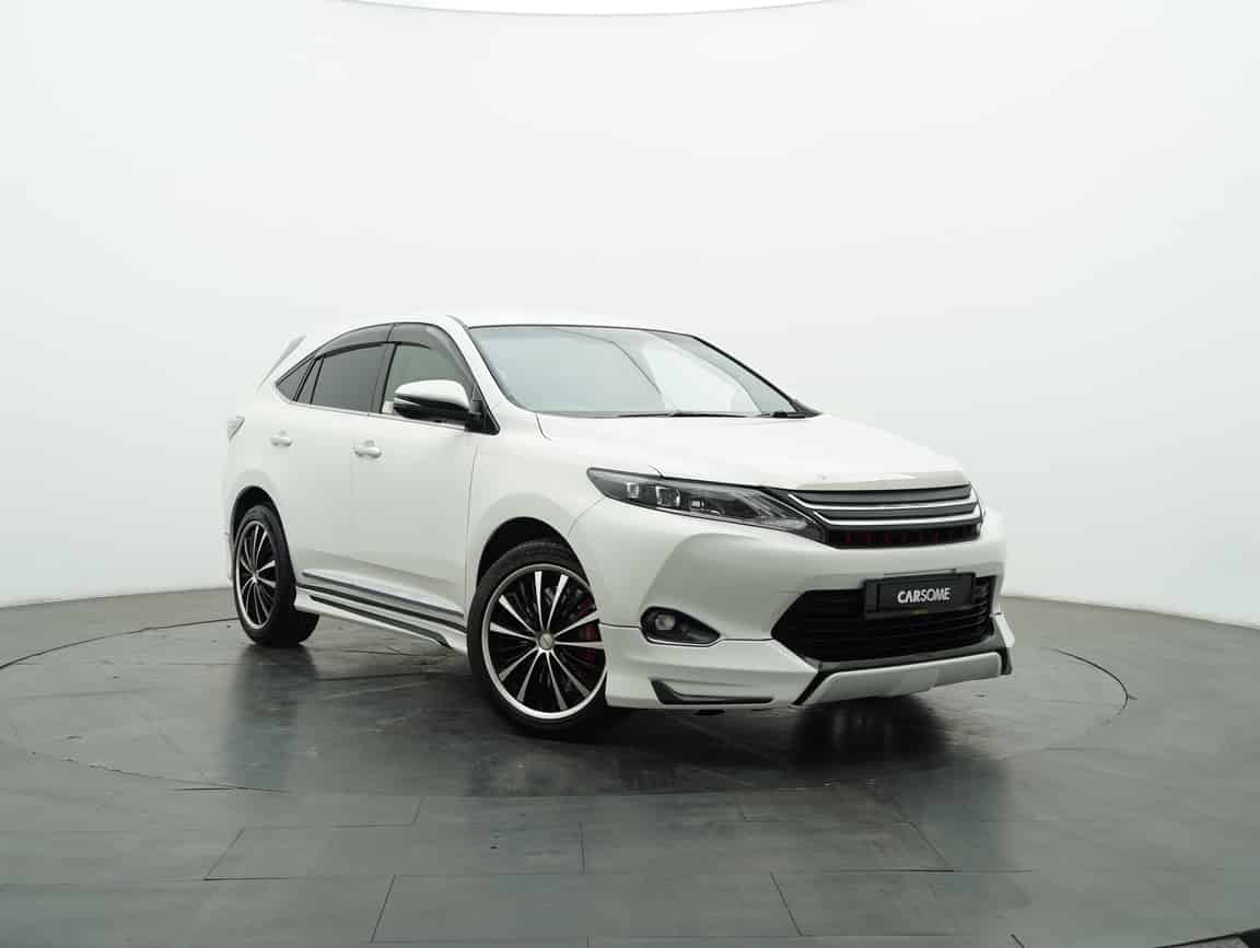 Toyota_Harrier_2014_White_B2C_CARSOME