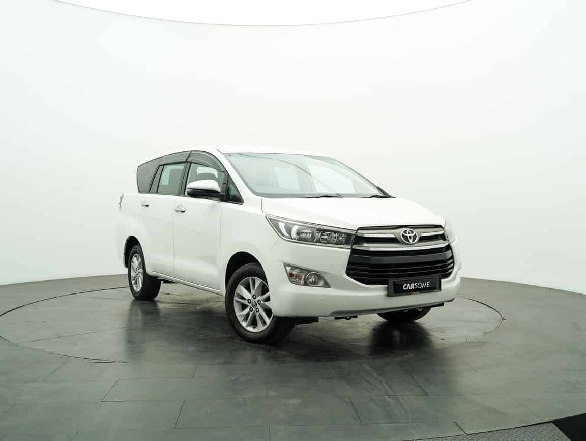 Toyota_Innova_2018_White_B2C_CARSOME