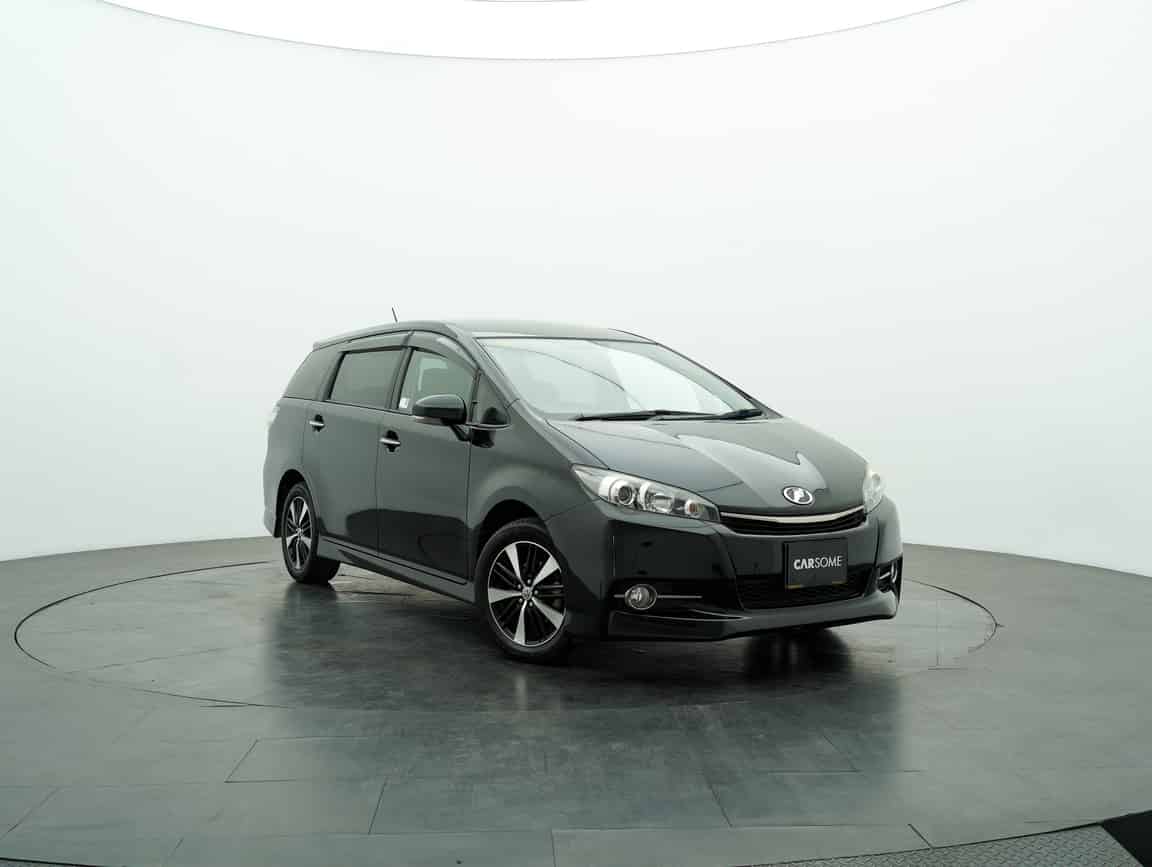 Toyota_Wish_2015_Black_B2C_CARSOME