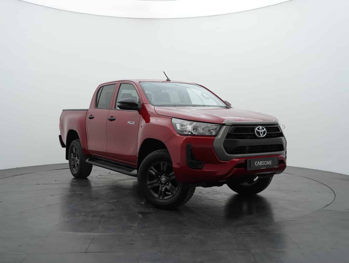 Toyota_Hilux_2021_Red_B2C_CARSOME