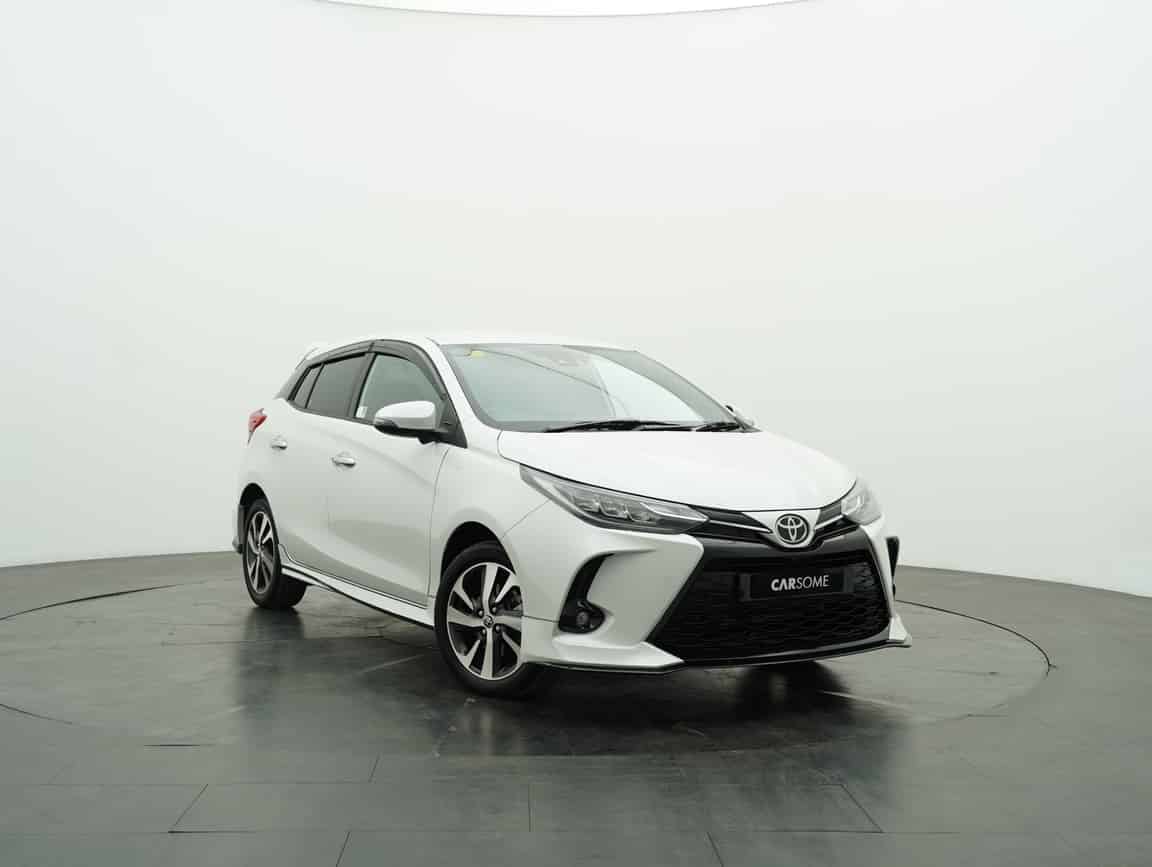 Toyota_Yaris_2023_White_B2C_CARSOME