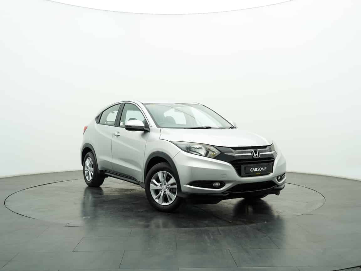 Honda_HR-V_2016_Silver_B2C_CARSOME