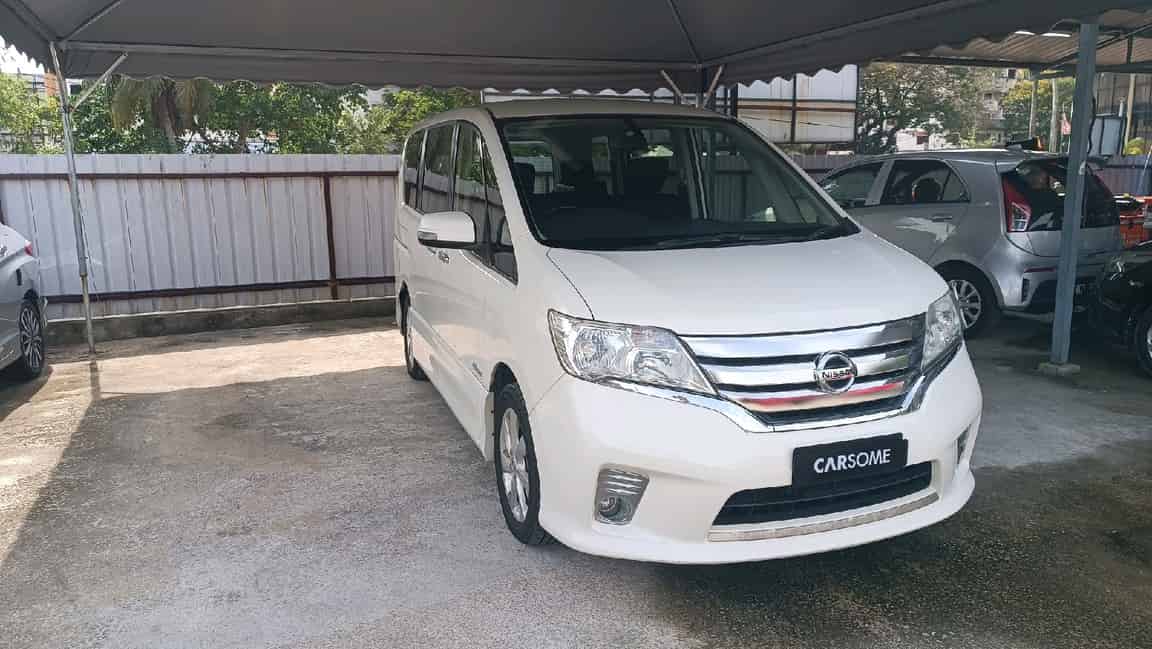 Nissan_Serena_2013_Putih_B2C_CARSOME
