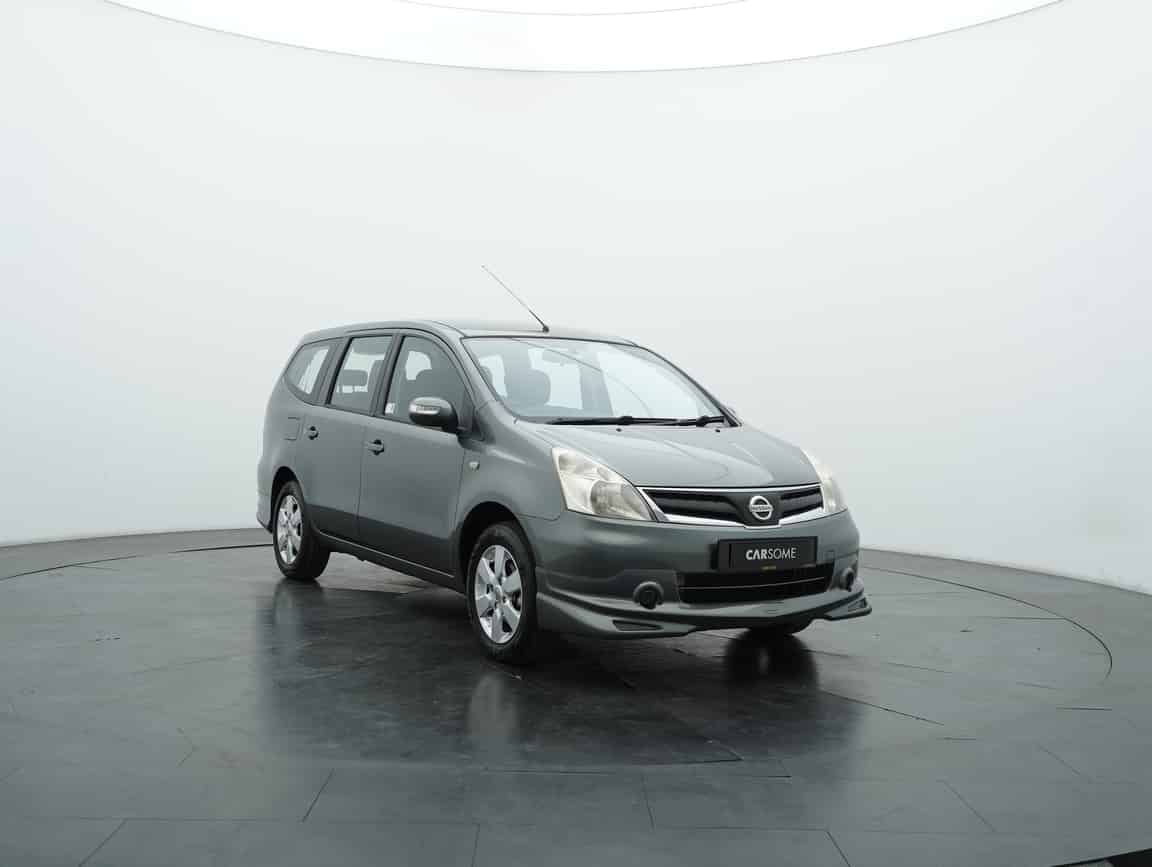 Nissan_Grand Livina_2013_Kelabu_B2C_CARSOME
