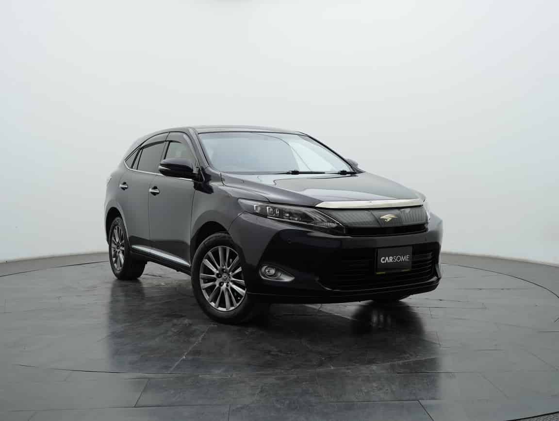 Toyota_Harrier_2017_Black_B2C_CARSOME