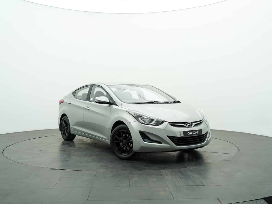 Hyundai_Elantra_2015_Silver_B2C_CARSOME