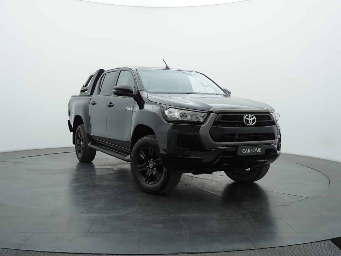 Toyota_Hilux_2022_Black_B2C_CARSOME