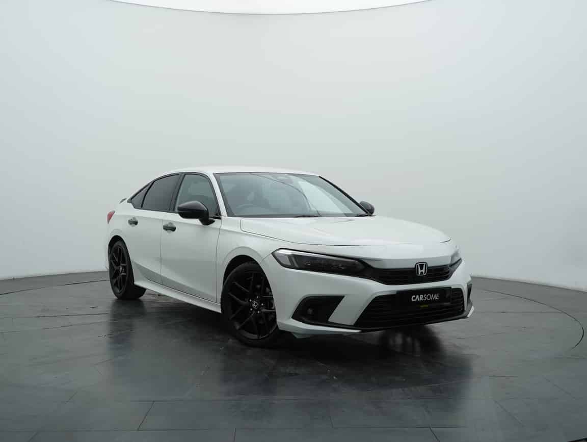 Honda_Civic_2024_White_B2C_CARSOME