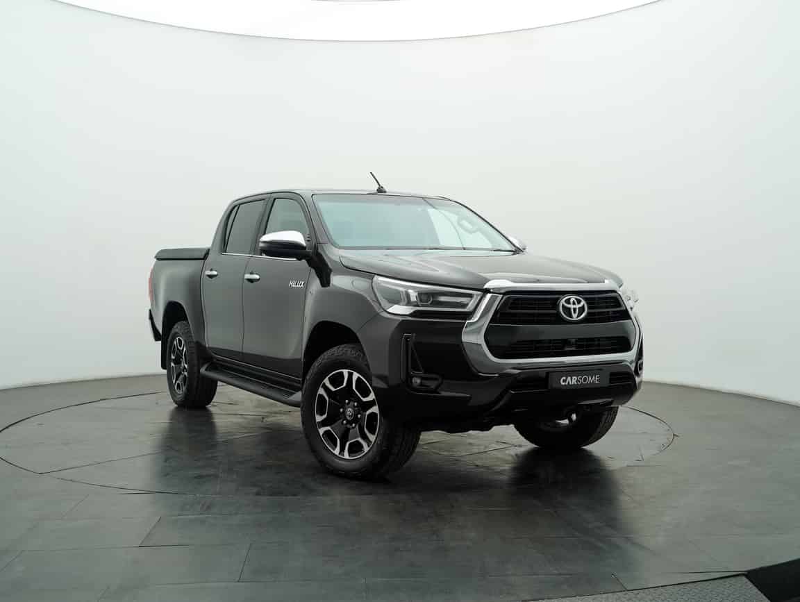 Toyota_Hilux_2022_Brown_B2C_CARSOME